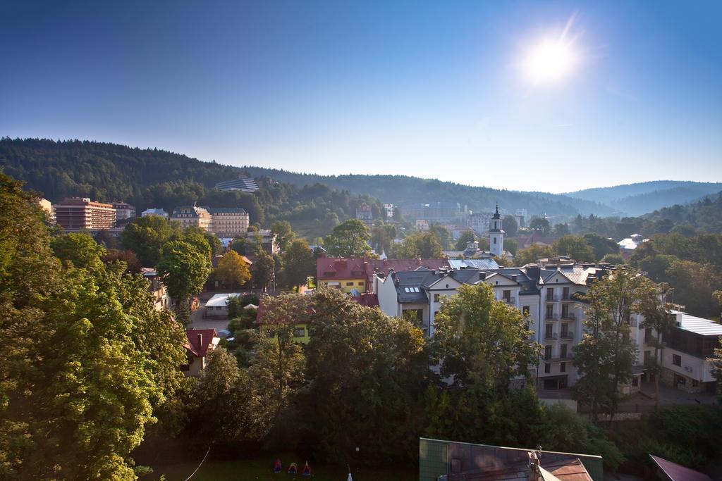 Urocza Art Pensjonat Krynica Zdroj Luaran gambar